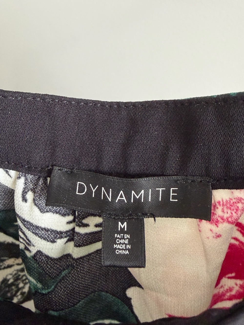 Dynamite Black 3/4 Sleeve Off Shoulder Floral Blouse Size M - Picture 2 of 6